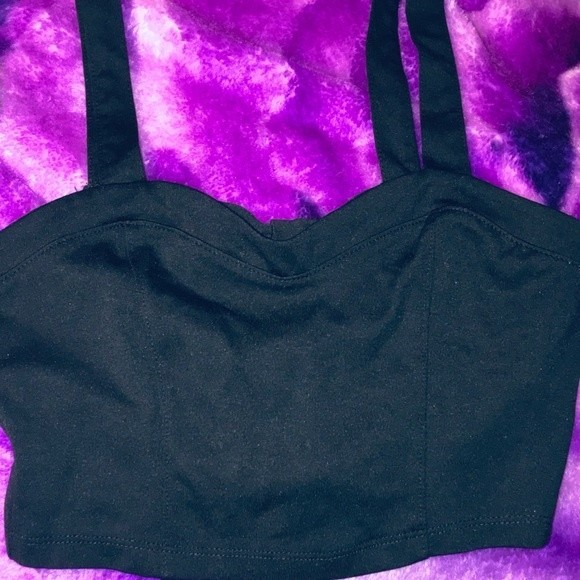 Ladder back black new without tag crop top - Picture 2 of 5